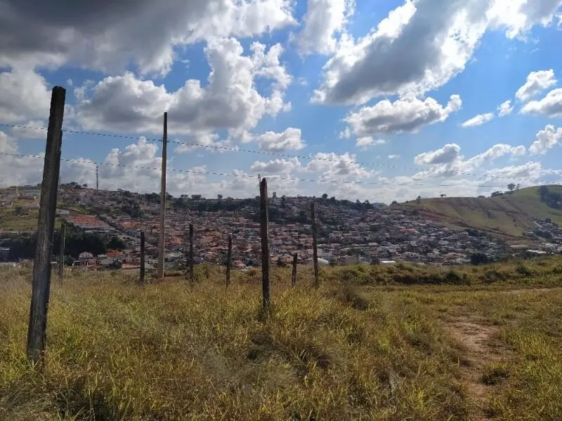 Foto 2 de Lote de 333 m² com vista para a cidade, Nações