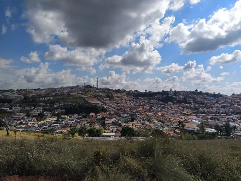 Foto 3 de Lote de 333 m² com vista para a cidade, Nações