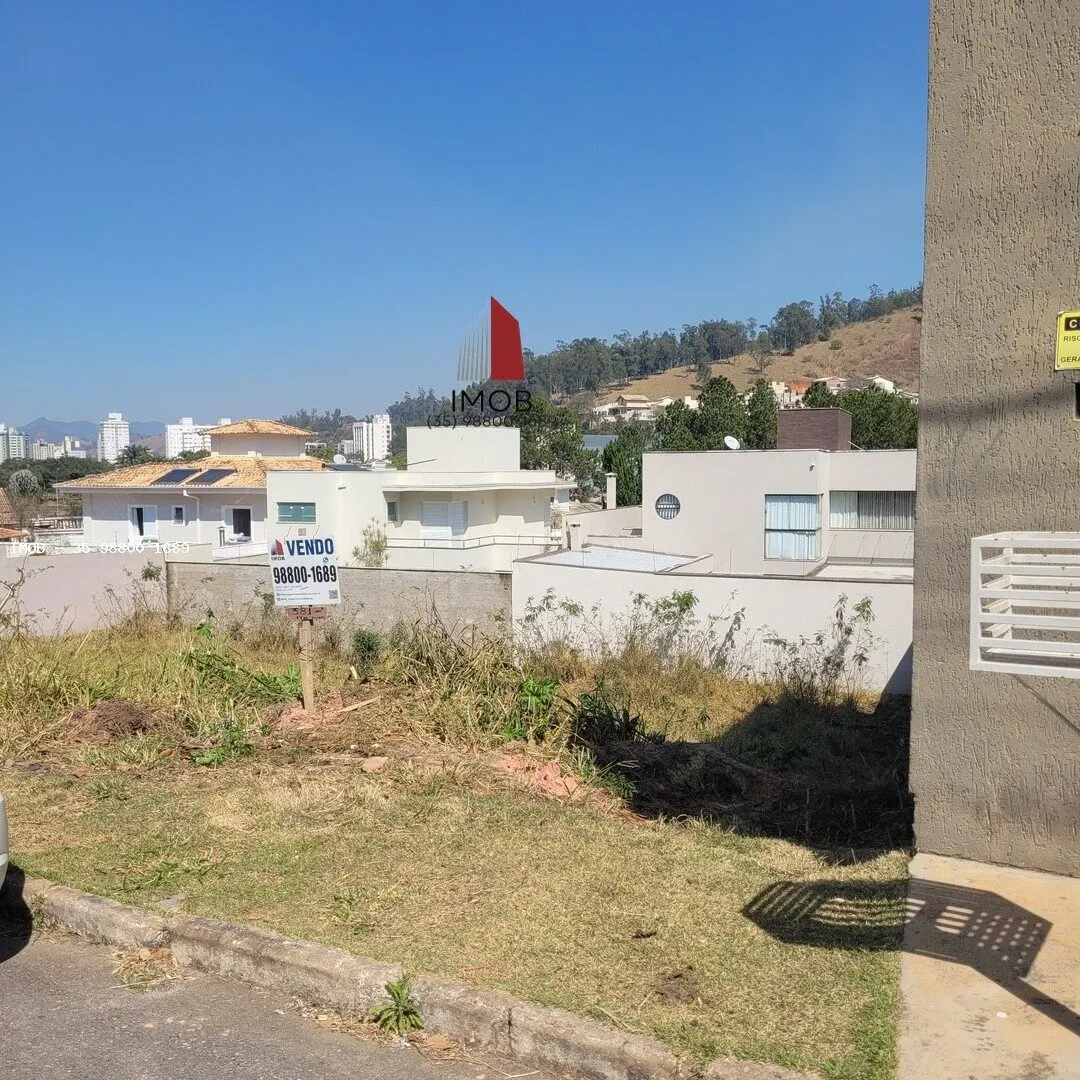 Foto 2 de Lote de 381 m² com 14 m de frente, Pinheirinho