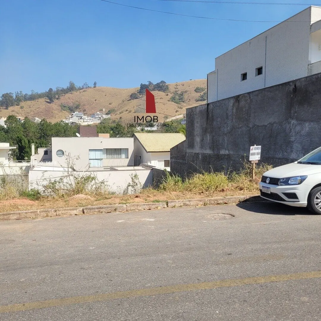 Foto 4 de Lote de 381 m² com 14 m de frente, Pinheirinho