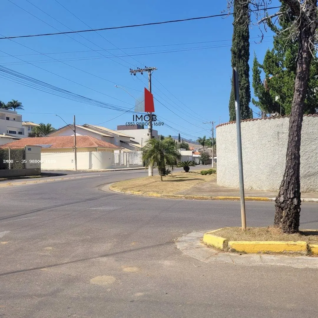 Foto 8 de Lote de 381 m² com 14 m de frente, Pinheirinho