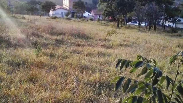 Foto 1 de Lote escriturado de 417 m² com vista panorâmica, Jardim Alterosa