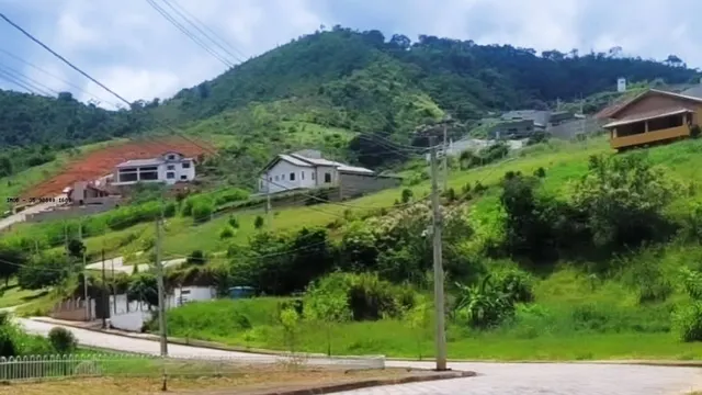 Foto 1 de Lote de 471 m² com vista em condomínio com lago, Condomínio Olhos D'Água
