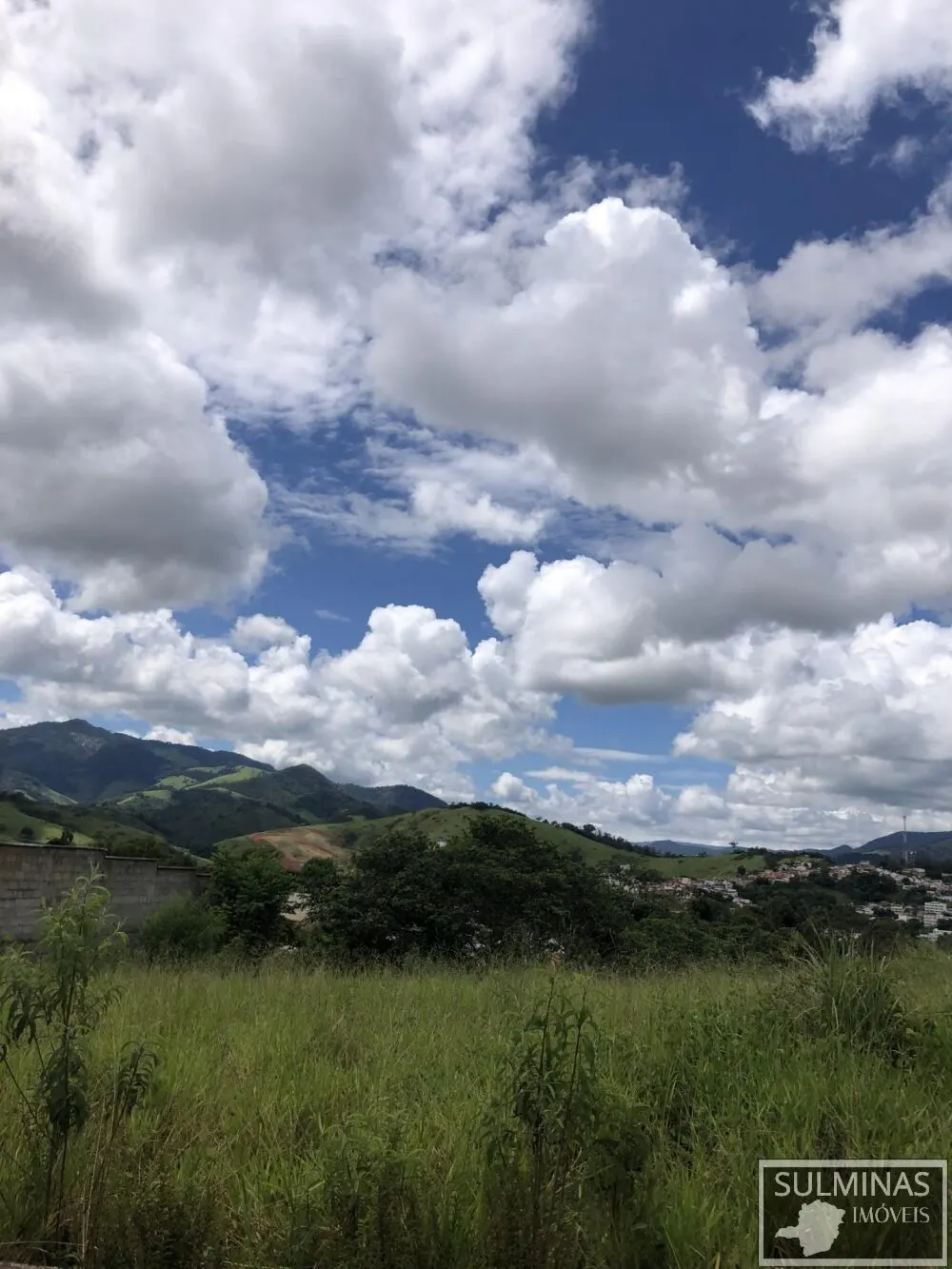 Foto 2 de Lote de 600 m² com vista para as montanhas, Pinheirinho