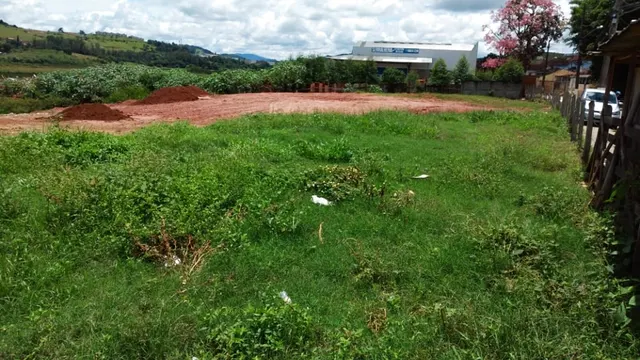 Foto 1 de Lote de 640 m² em avenida, para uso comercial ou residencial, Rebourgeon