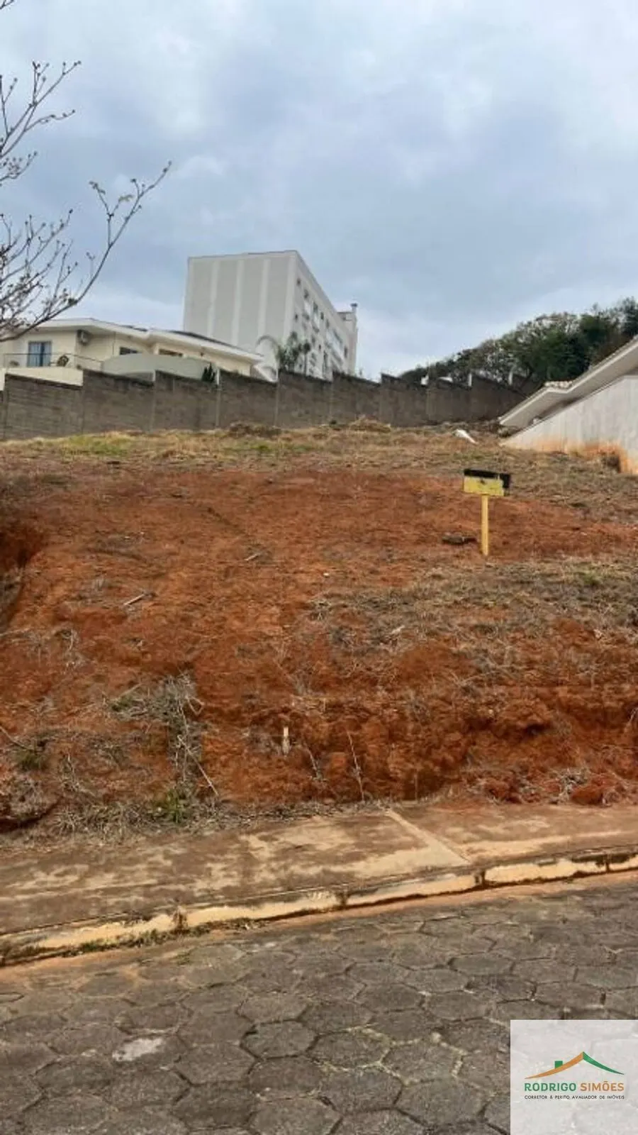 Foto 2 de Lote de 670 m² com vista em condomínio fechado, Pinheirinho