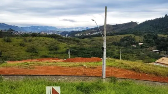 Foto 1 de Lote de 750 m² com 25 m de frente no Residencial Olhos D'Água, Condomínio Olhos D'Água