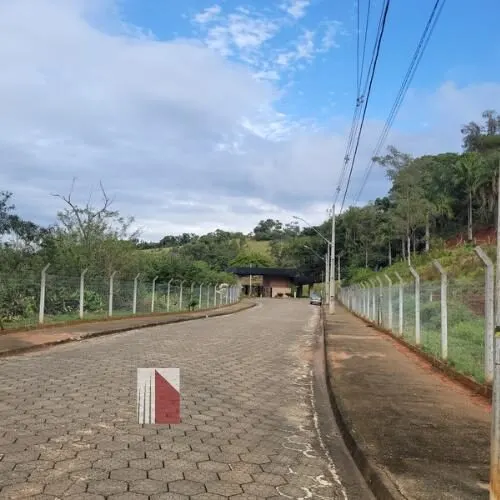 Foto 4 de Lote de 750 m² com 25 m de frente no Residencial Olhos D'Água, Condomínio Olhos D'Água