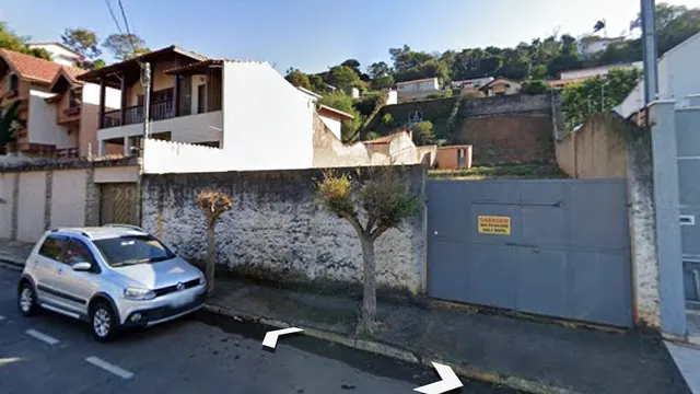 Foto 1 de Lote plano e murado de 576 m² com vista, Morro Chic
