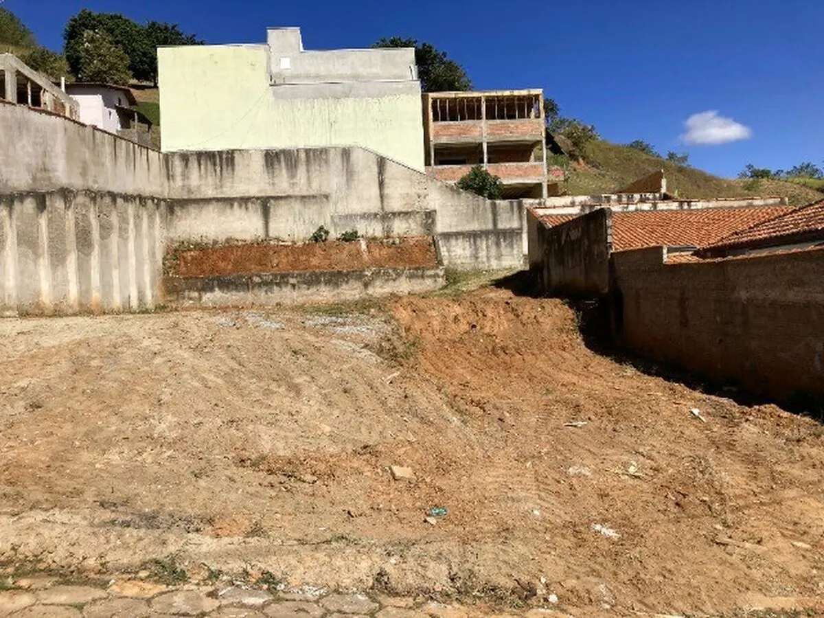 Foto 2 de Lote murado de 594 m² perto do clube Albatroz, Bela Vista