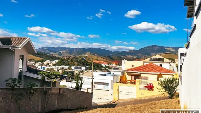 Lote com vista para as montanhas no Loteamento Bem me Quer, Pinheirinho
