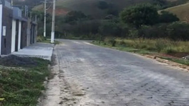 Foto 1 de Lote plano de 300 m² (12 x 25 m) em rua calçada, Anhumas
