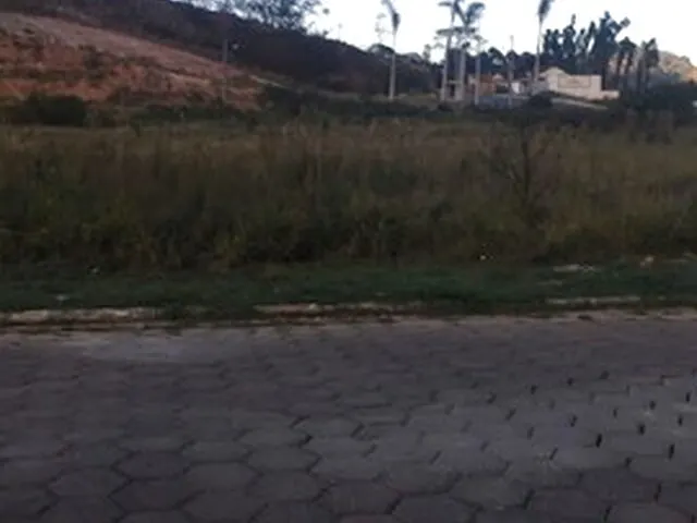 Foto 2 de Lote plano de 300 m² (12 x 25 m) em rua calçada, Anhumas