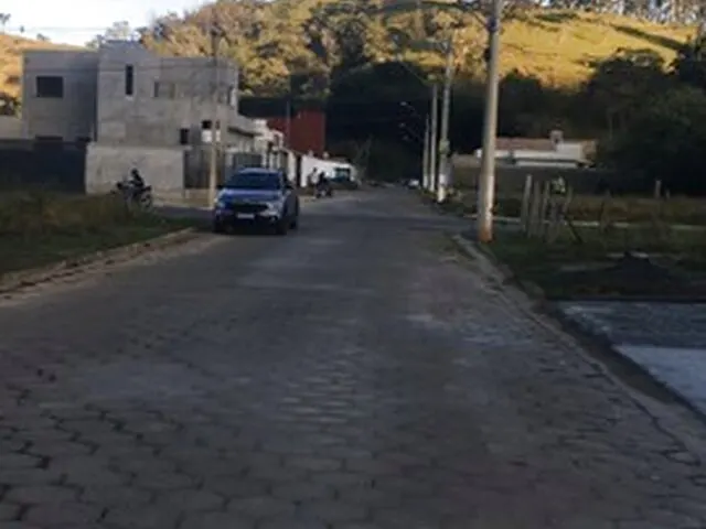 Foto 3 de Lote plano de 300 m² (12 x 25 m) em rua calçada, Anhumas