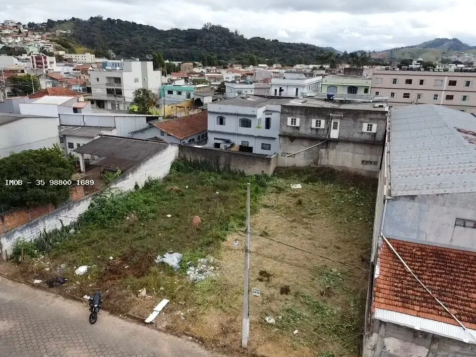 Foto 2 de Lote plano de 338 m² residencial ou comercial, Medicina