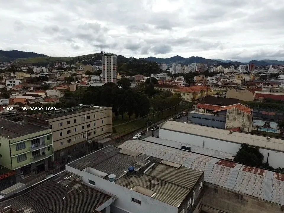 Foto 6 de Lote plano de 338 m² residencial ou comercial, Medicina