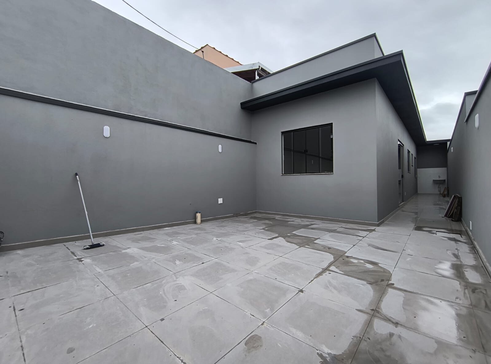 Foto 2 de Casa com terreno de 100 m² em Santa Terezinha