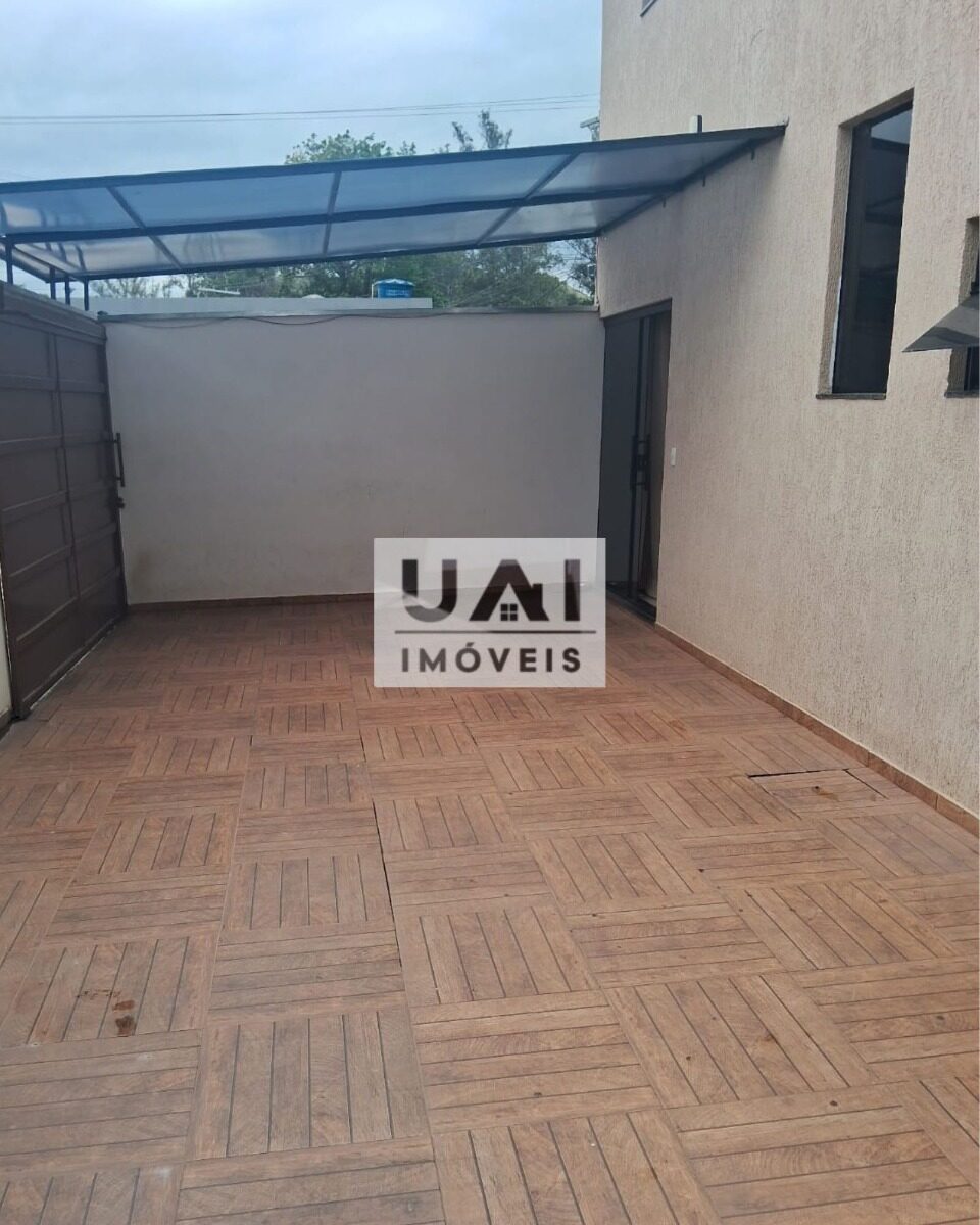Foto 6 de Sobrado de 2 quartos na Santa Rita de Cássia, Itajubá-MG