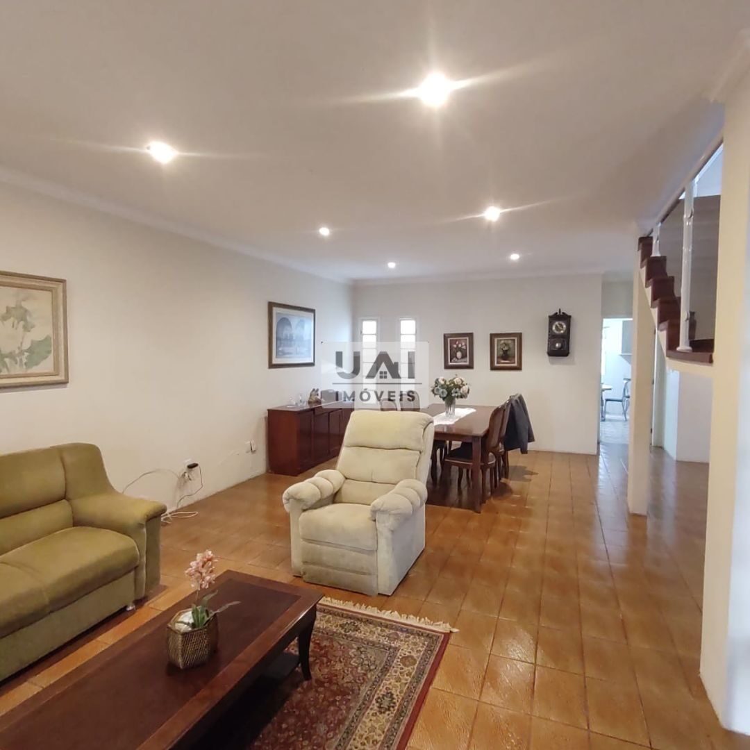 Foto 5 de Sobrado de 4 quartos no Porto Velho, Itajubá-MG