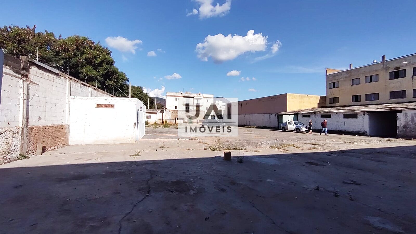 Terreno com galpão no bairro Avenida, Itajubá-MG