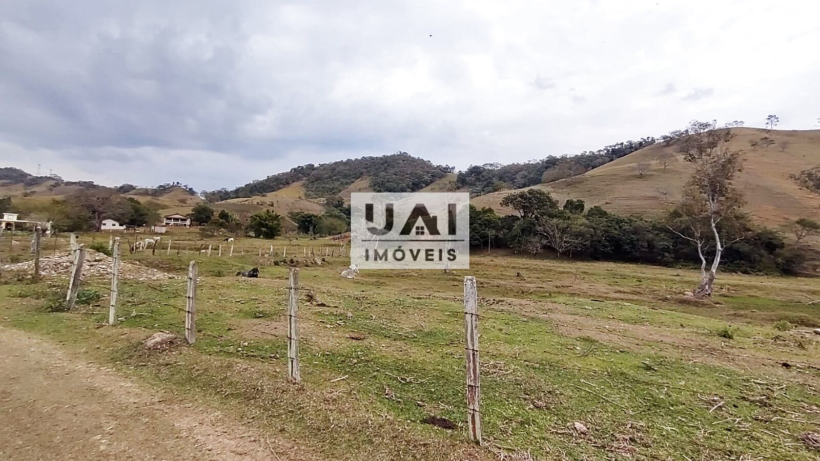 Terreno de 15.000 m² em Anhumas, Itajubá-MG