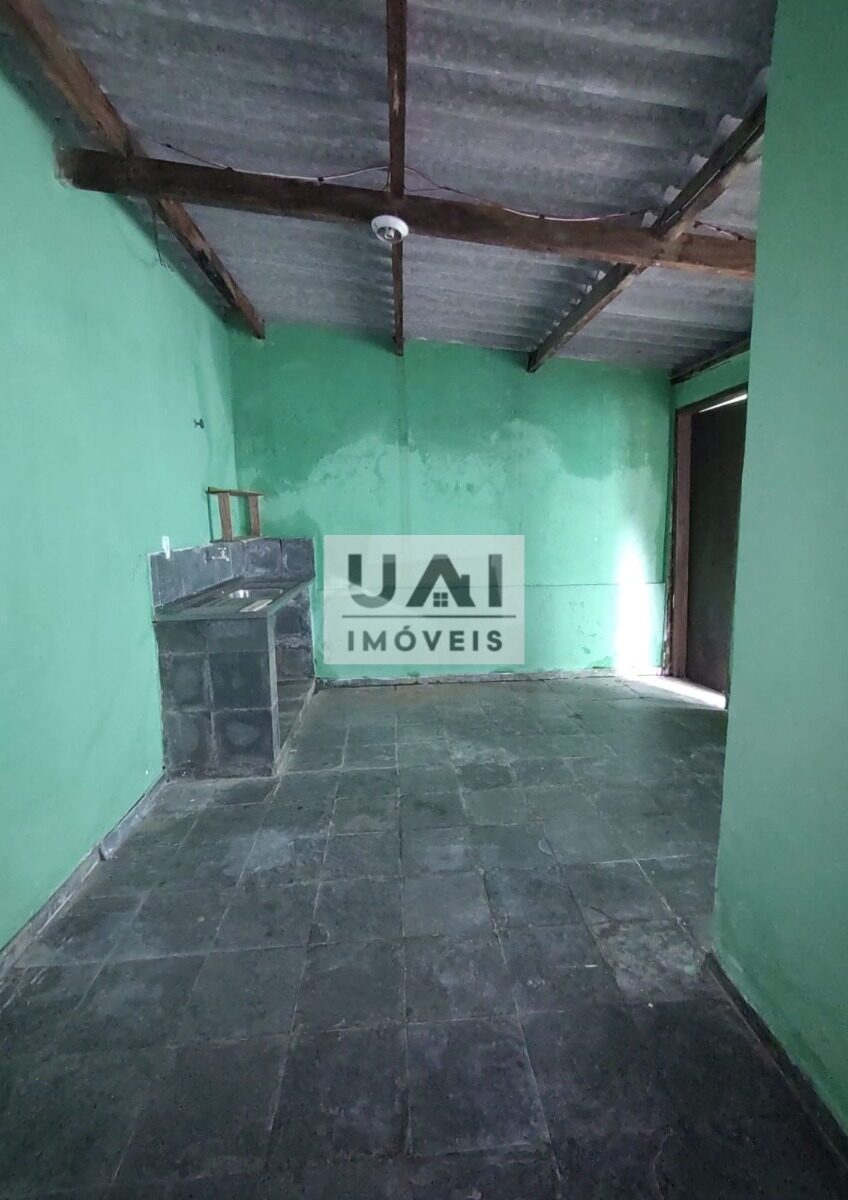 Foto 3 de Sobrado em terreno de 200 m² na Estiva, Itajubá-MG
