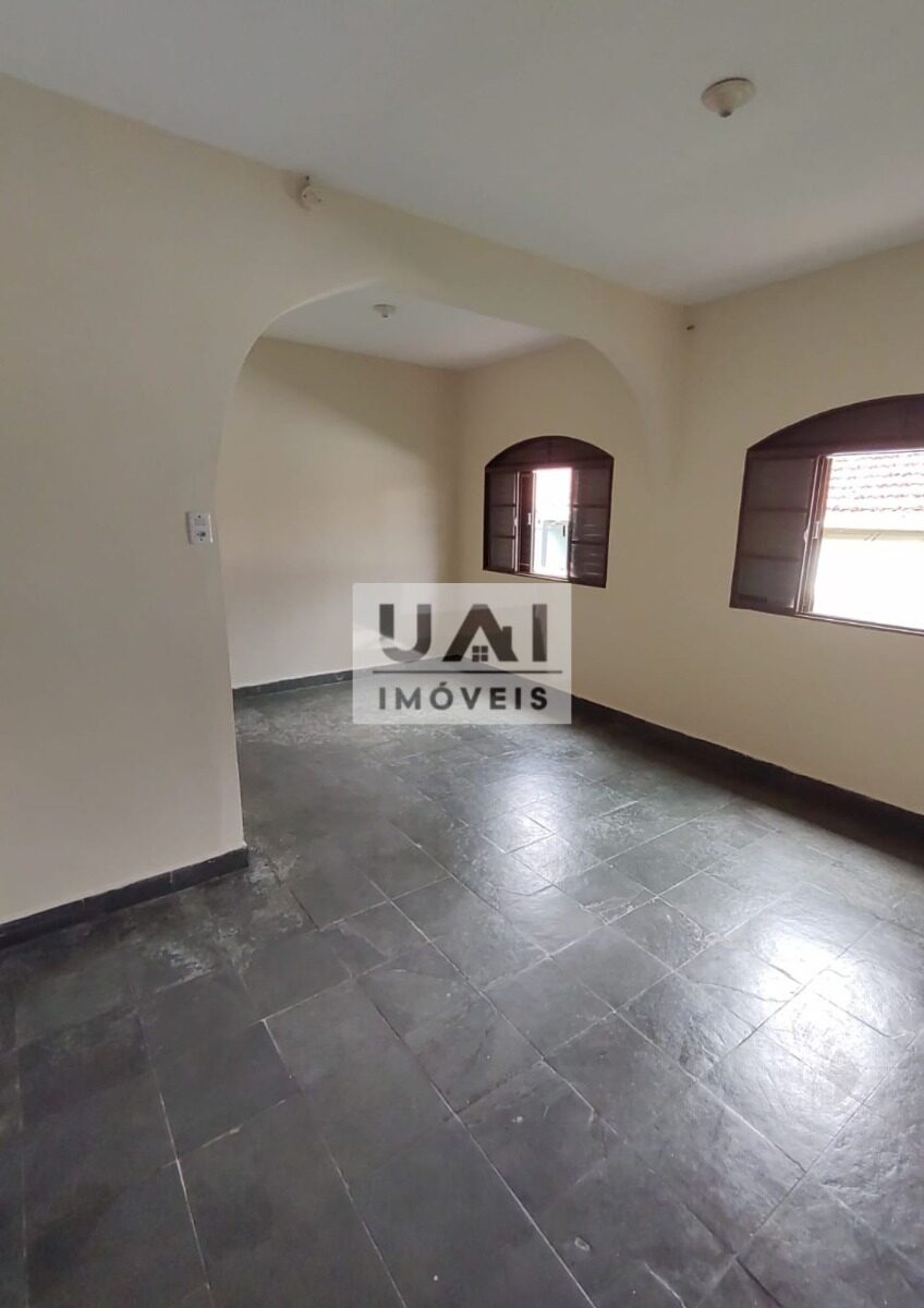 Foto 4 de Sobrado em terreno de 200 m² na Estiva, Itajubá-MG
