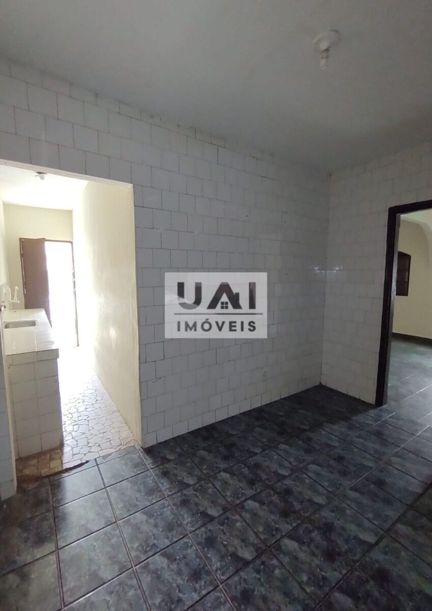 Foto 5 de Sobrado em terreno de 200 m² na Estiva, Itajubá-MG