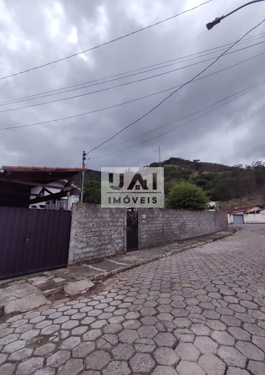 Foto 3 de Casa de esquina na Santa Rosa, Itajubá-MG