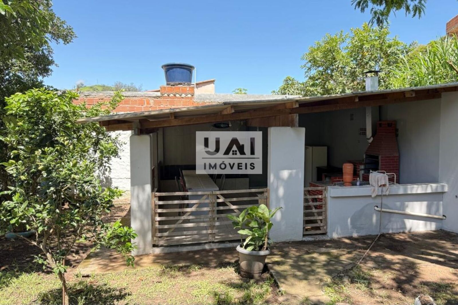 Foto 2 de Casa de 4 quartos em Anhumas, Itajubá-MG