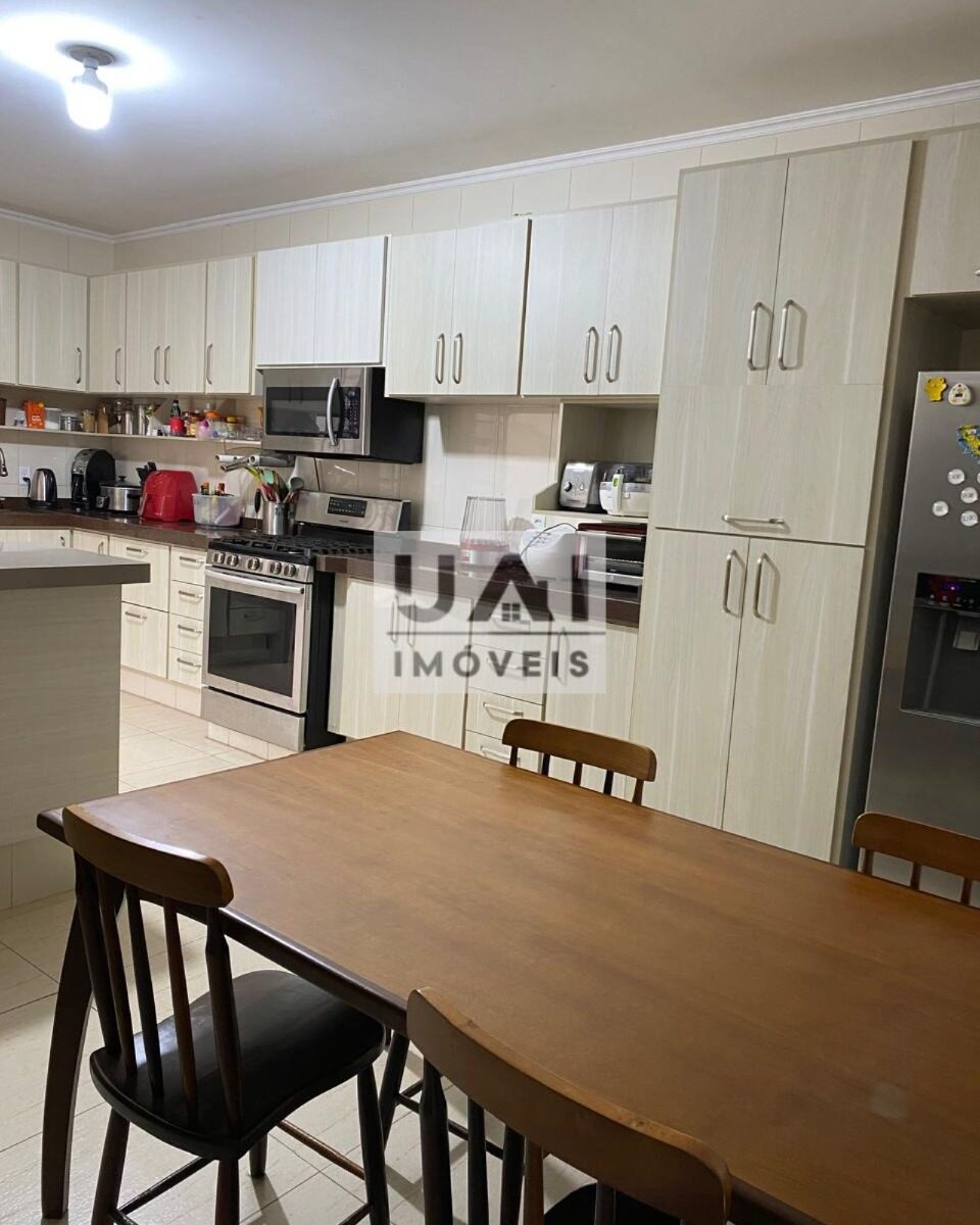 Foto 4 de Casa em terreno de 237,5 m² no BPS, Itajubá-MG