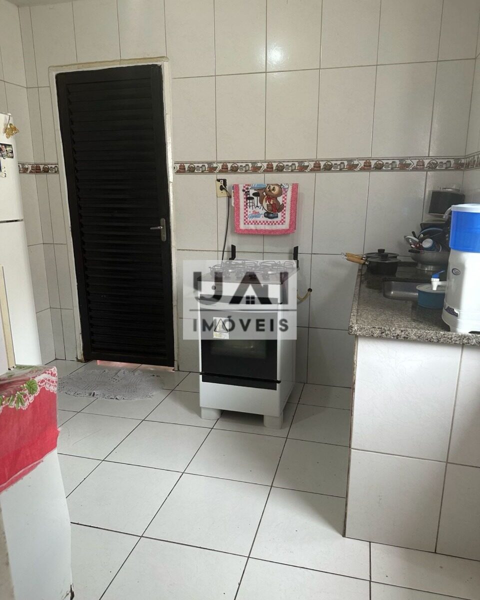 Foto 2 de Casa de 95 m² construídos na Avenida, Itajubá-MG