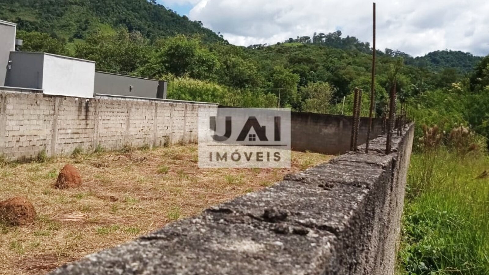 Terreno murado no Pinheirinho, Itajubá-MG