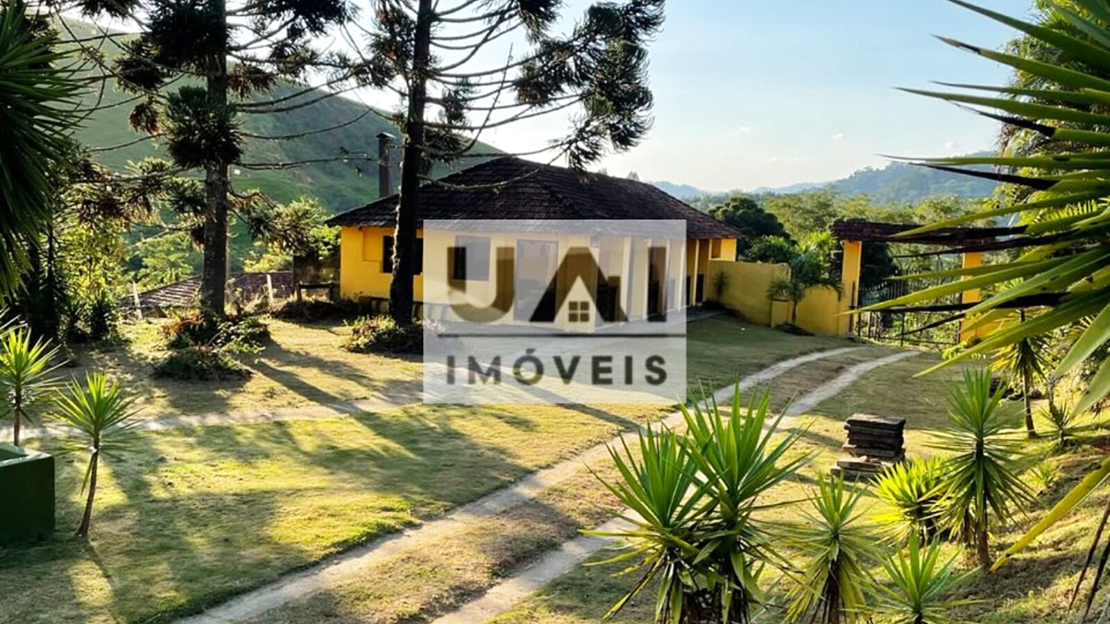 Sítio com duas casas na Serra dos Toledos, Itajubá-MG
