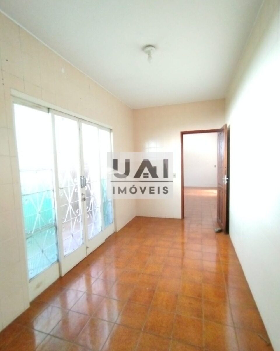 Foto 4 de Casa com edícula e terreno de 400 m² no Centro, Itajubá
