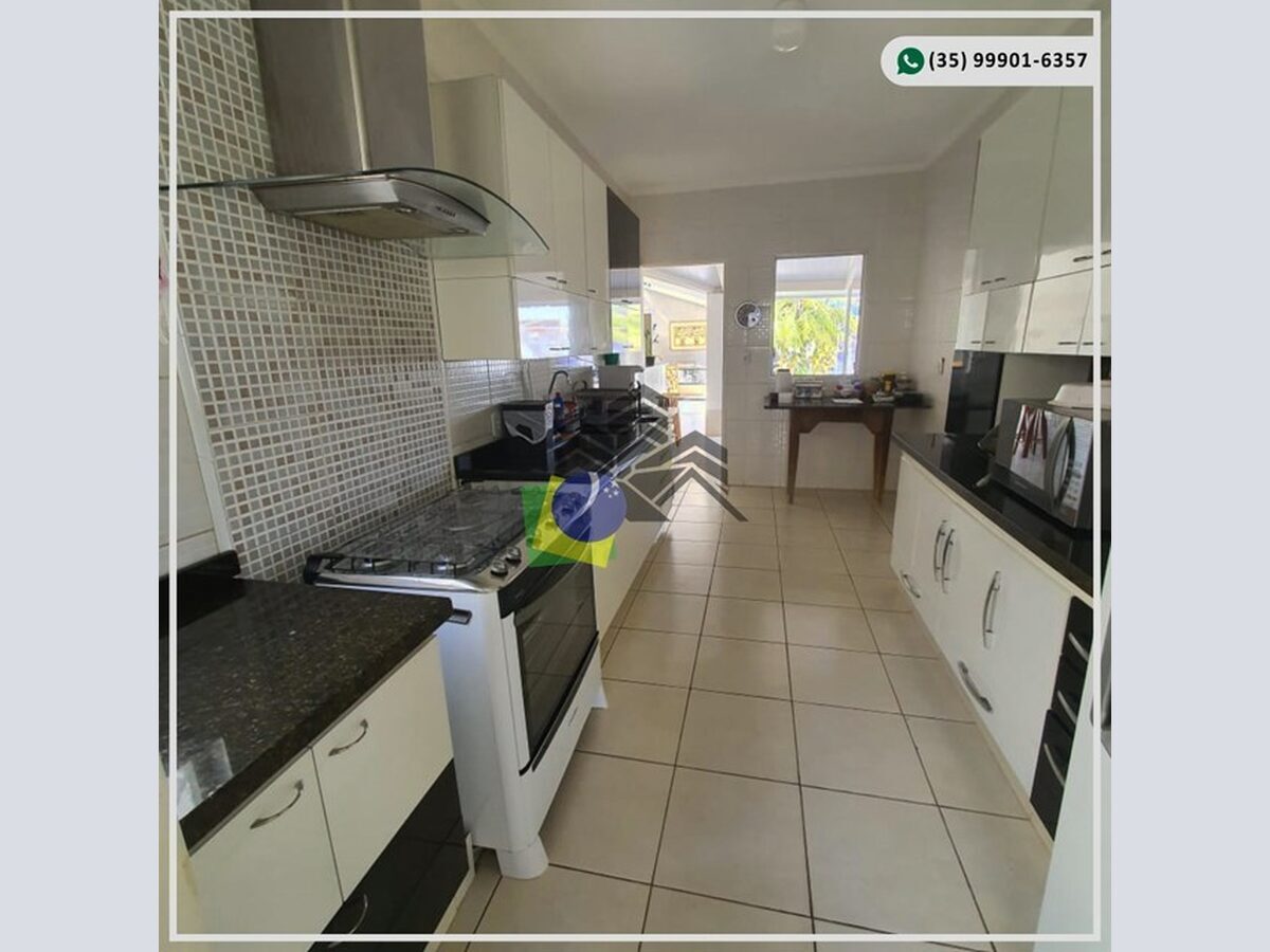 Foto 2 de Casa com quatro suítes no Pinheirinho