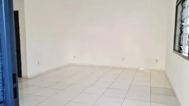 Casa com quintal em São Vicente