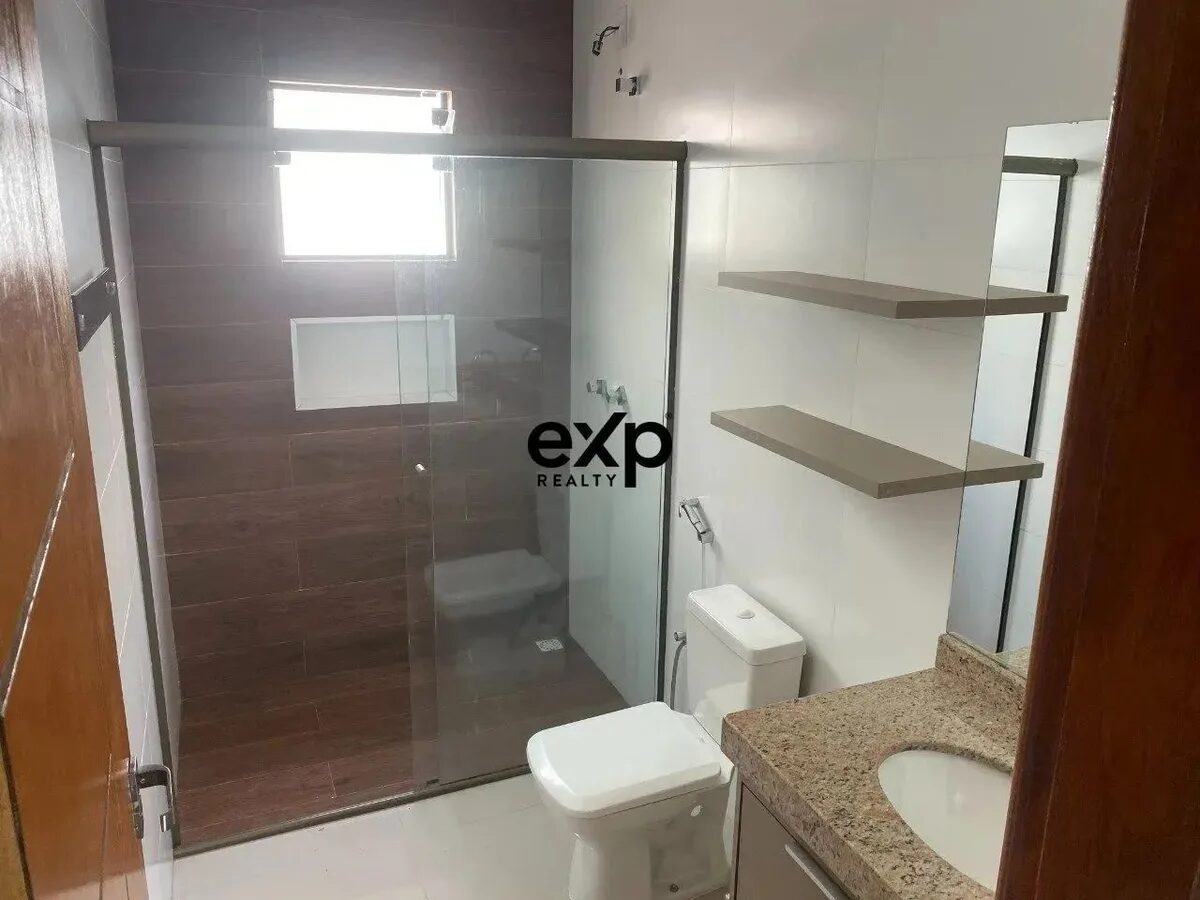 Foto 2 de Casa com piscina na Medicina