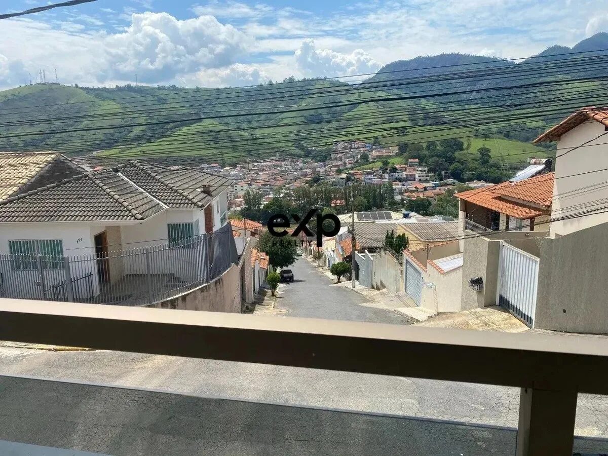 Foto 5 de Casa com piscina na Medicina