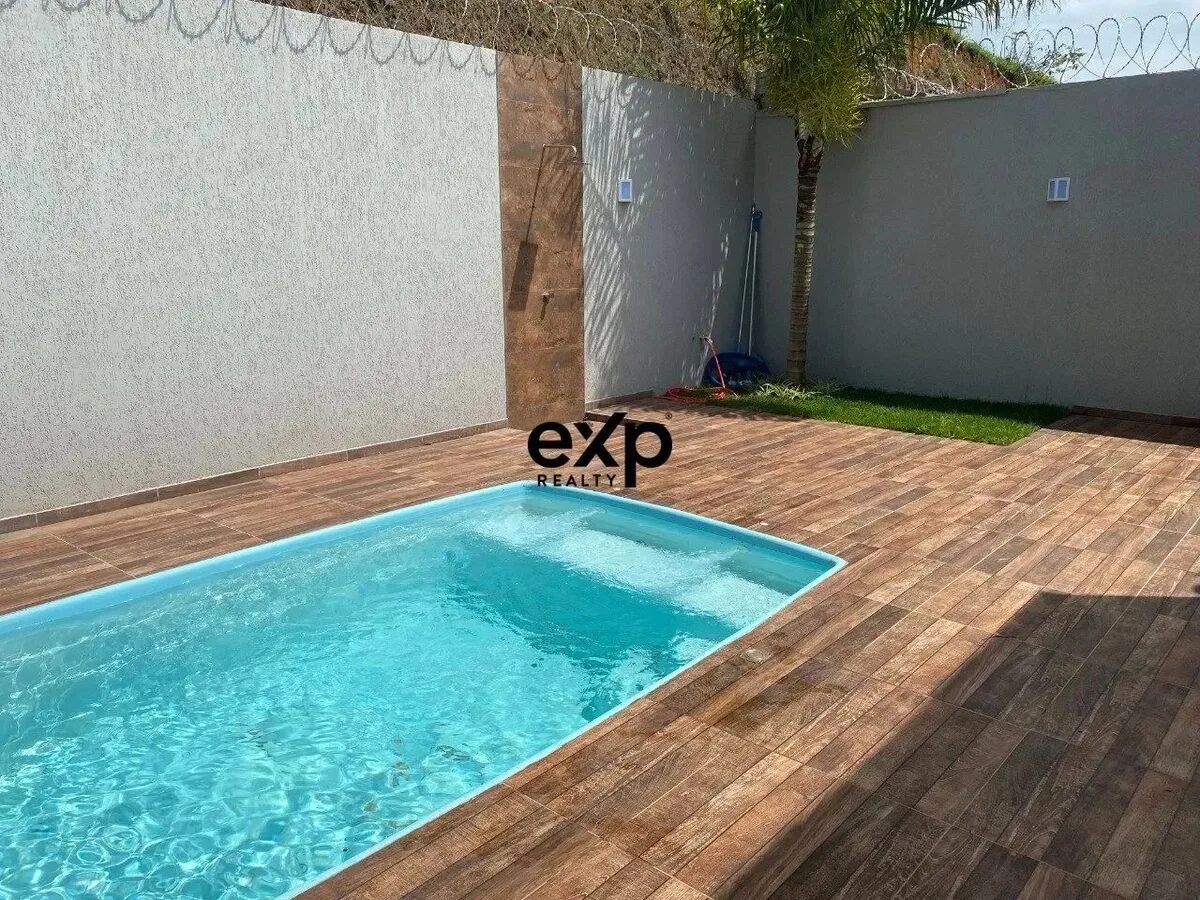 Foto 7 de Casa com piscina na Medicina