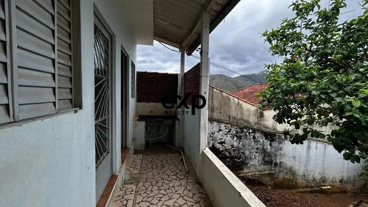 Foto 5 de Casa com terreno de 240 m² em Nossa Senhora de Fátima