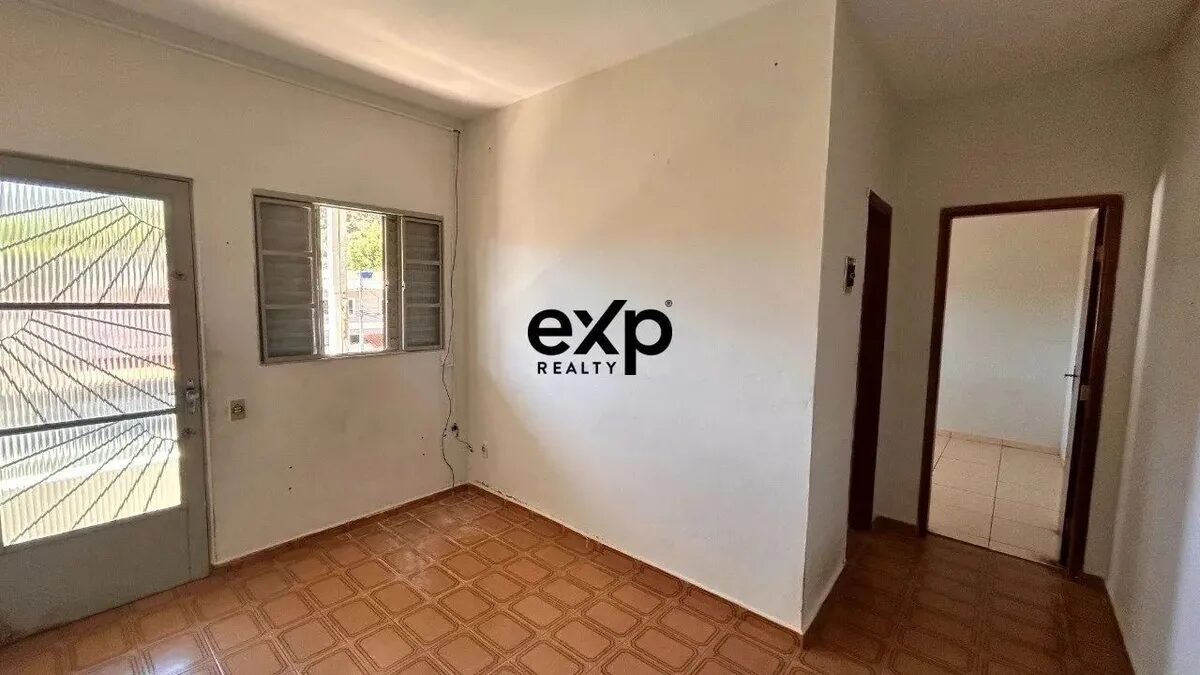 Foto 6 de Casa com terreno de 240 m² em Nossa Senhora de Fátima