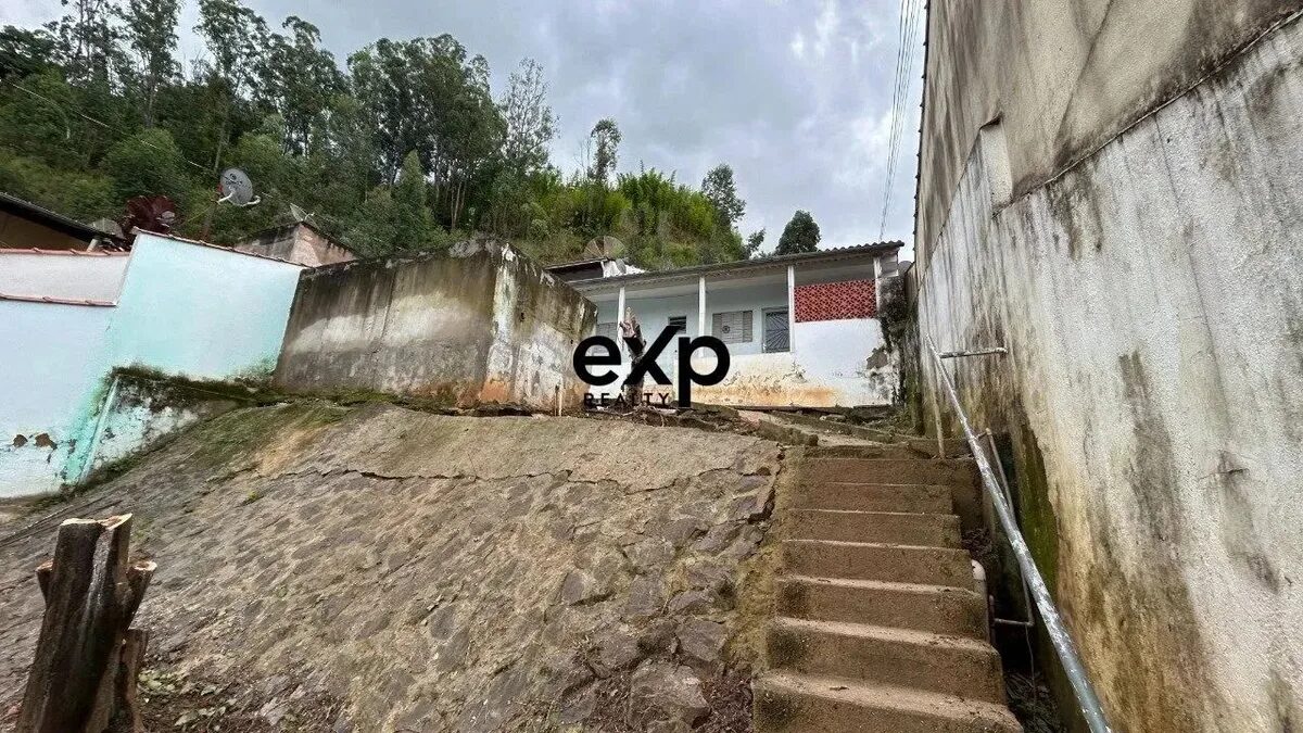 Foto 8 de Casa com terreno de 240 m² em Nossa Senhora de Fátima