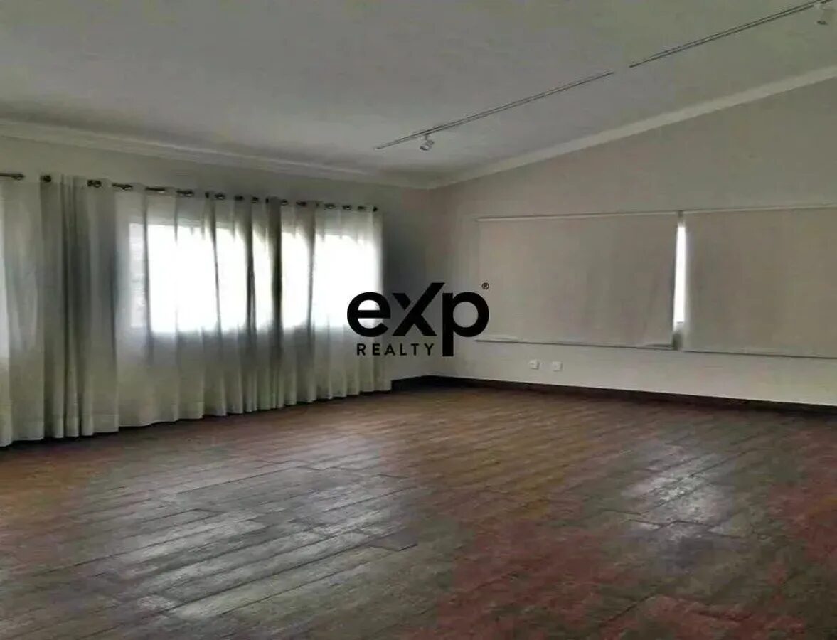 Foto 6 de Casa de 4 suítes no Pinheirinho