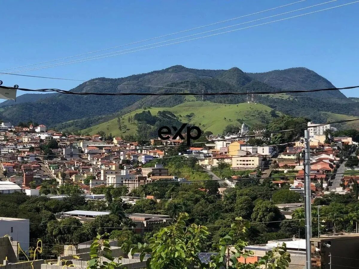 Foto 7 de Casa de 4 suítes no Pinheirinho