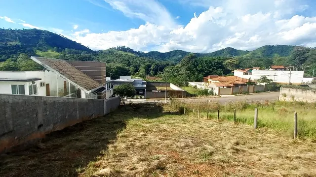 Lote com vista aberta no Pinheirinho