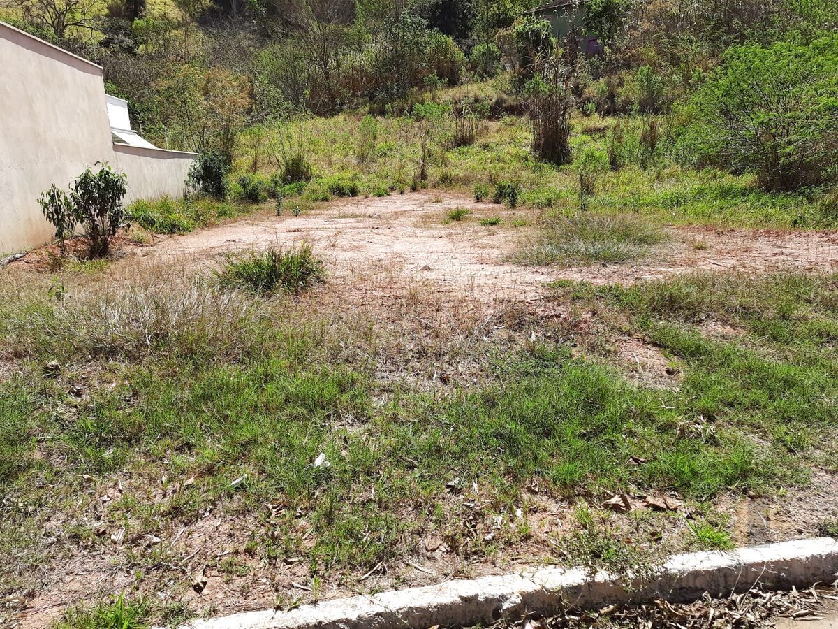 Foto 4 de Lote de 241 m² no Parque Portugal, Itajubá