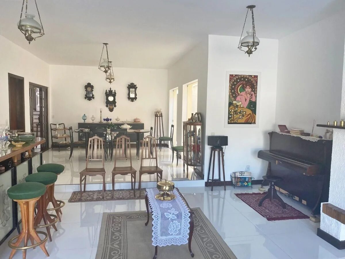 Foto 2 de Casa de 6 quartos no Pinheirinho
