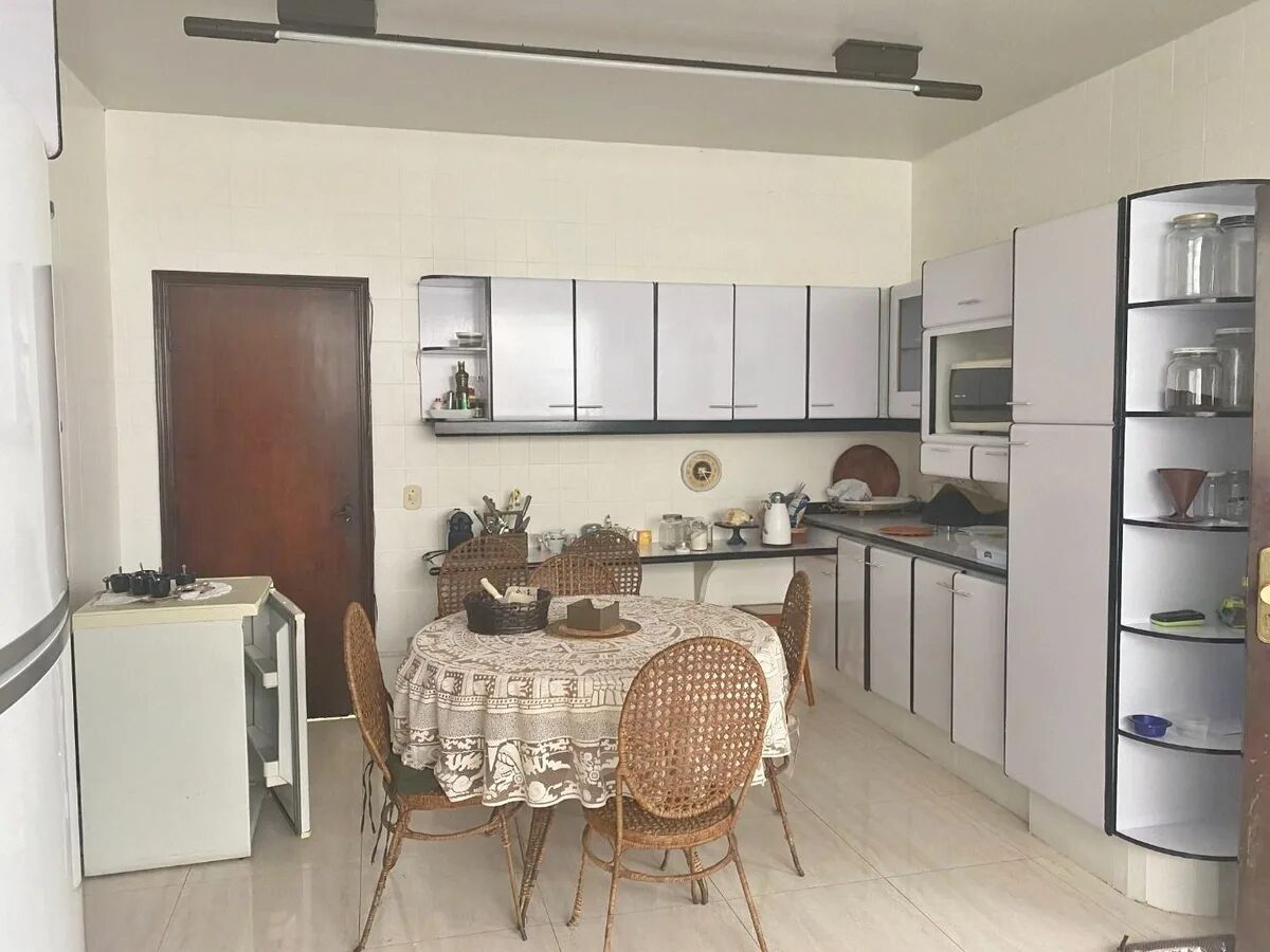 Foto 6 de Casa de 6 quartos no Pinheirinho