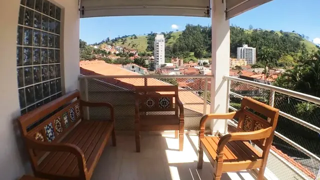 Casa com três quartos no Centro